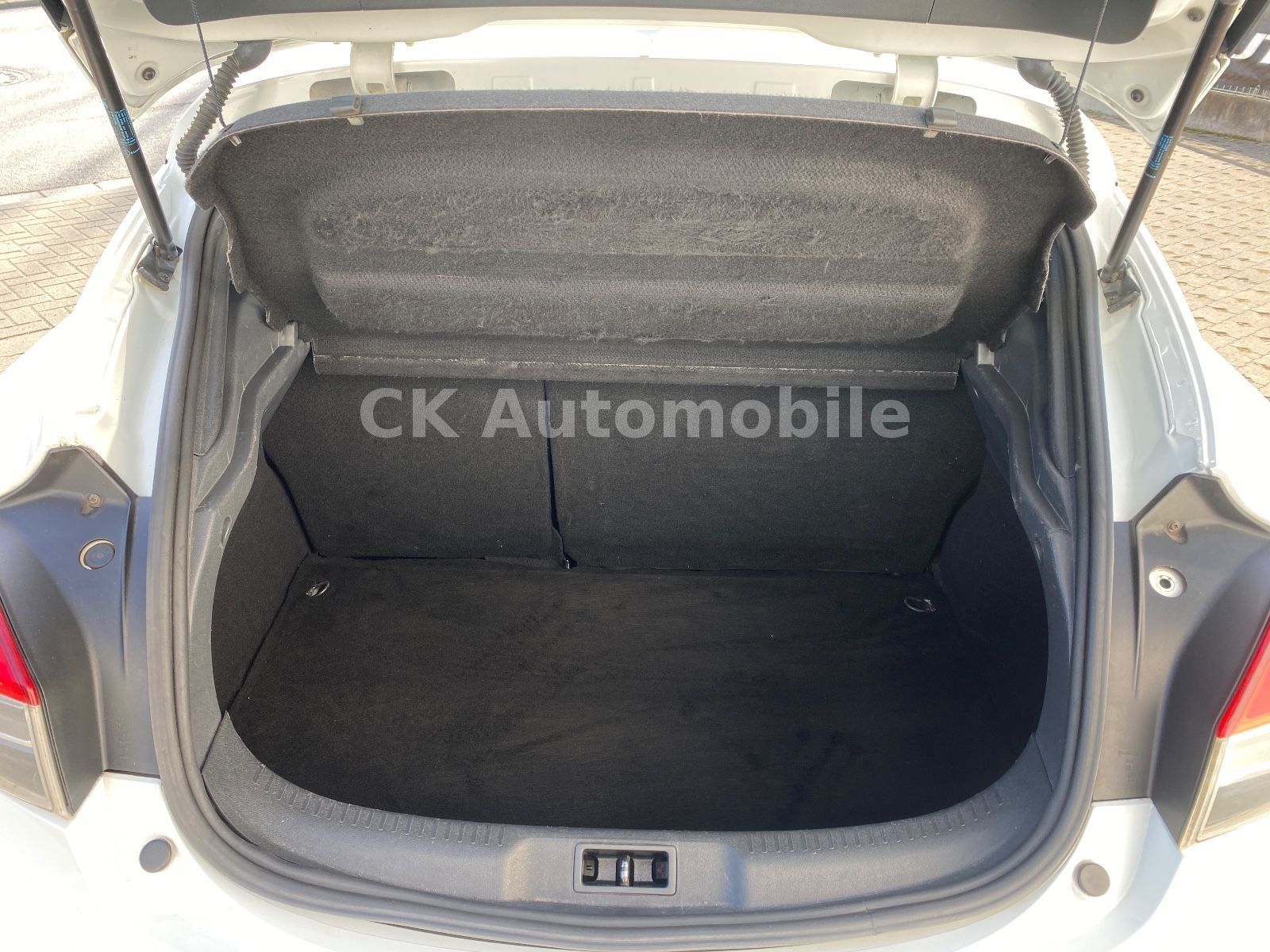 Fahrzeugabbildung Renault Megane III Coupe Luxe 2.0 Turbo/Bi-Xenon/PDC