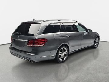 Mercedes E 220 - 4