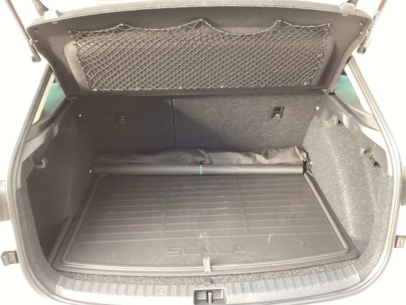 Fahrzeugabbildung SKODA Scala Tour 1.5 TSI 110 KW 6-Gang