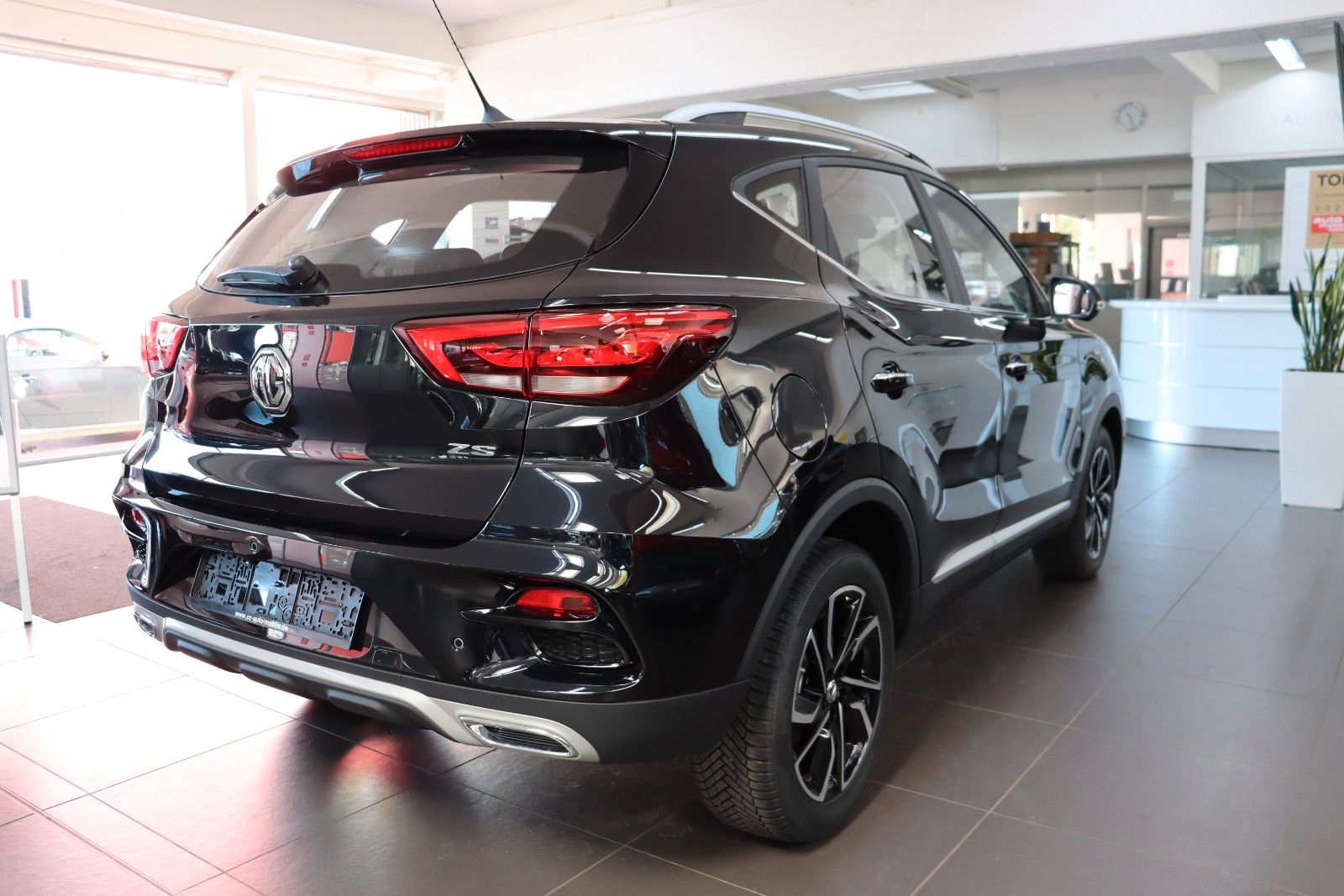 MG ZS