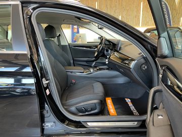 BMW 520 Touring 520 d *1.HAND*HUD*NAVI*KAM*LED*AHK*