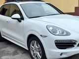Porsche Cayenne S Diesel S 4.2 Turbo Pano, Reling Stand  - Porsche Cayenne Turbo mit Diesel-Antrieb
