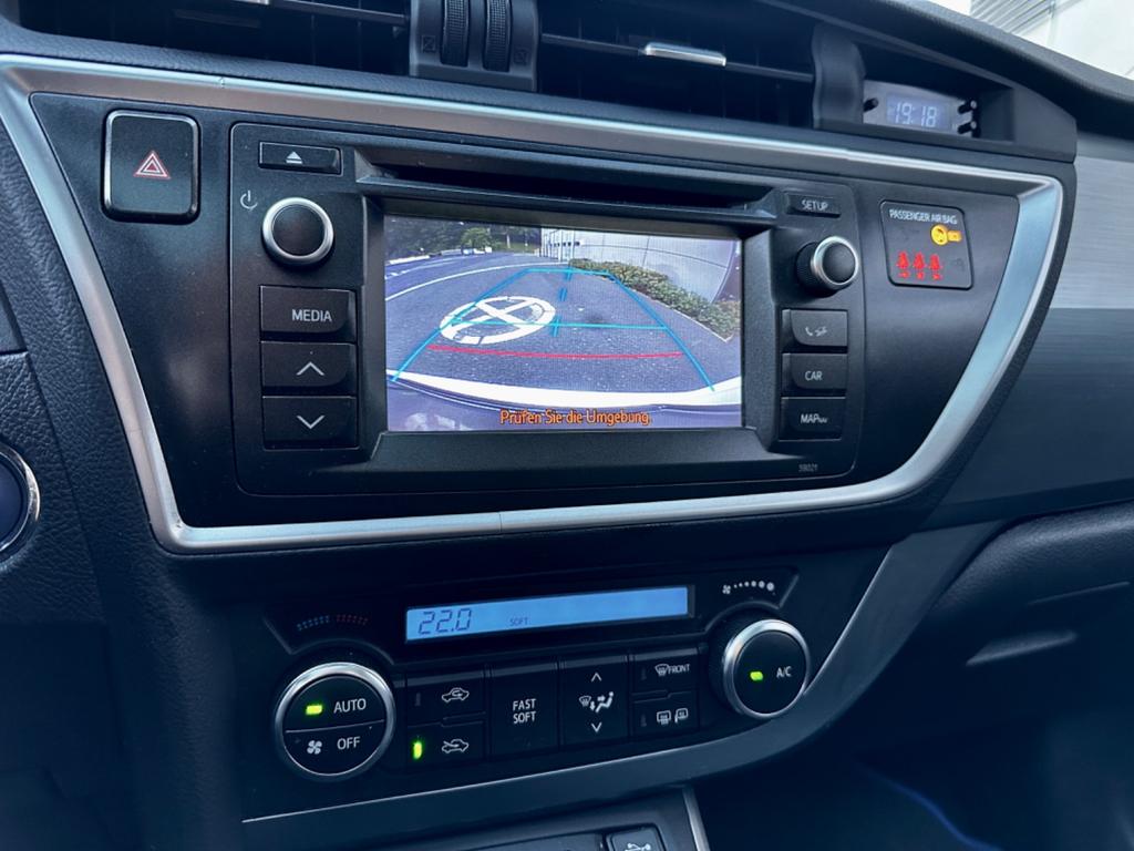 Toyota Auris Touring Sports