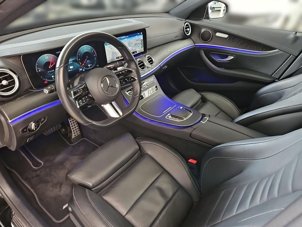 Fahrzeugabbildung Mercedes-Benz E 300 de T 4M AMG AHK Pano Night 360° Sitzklima