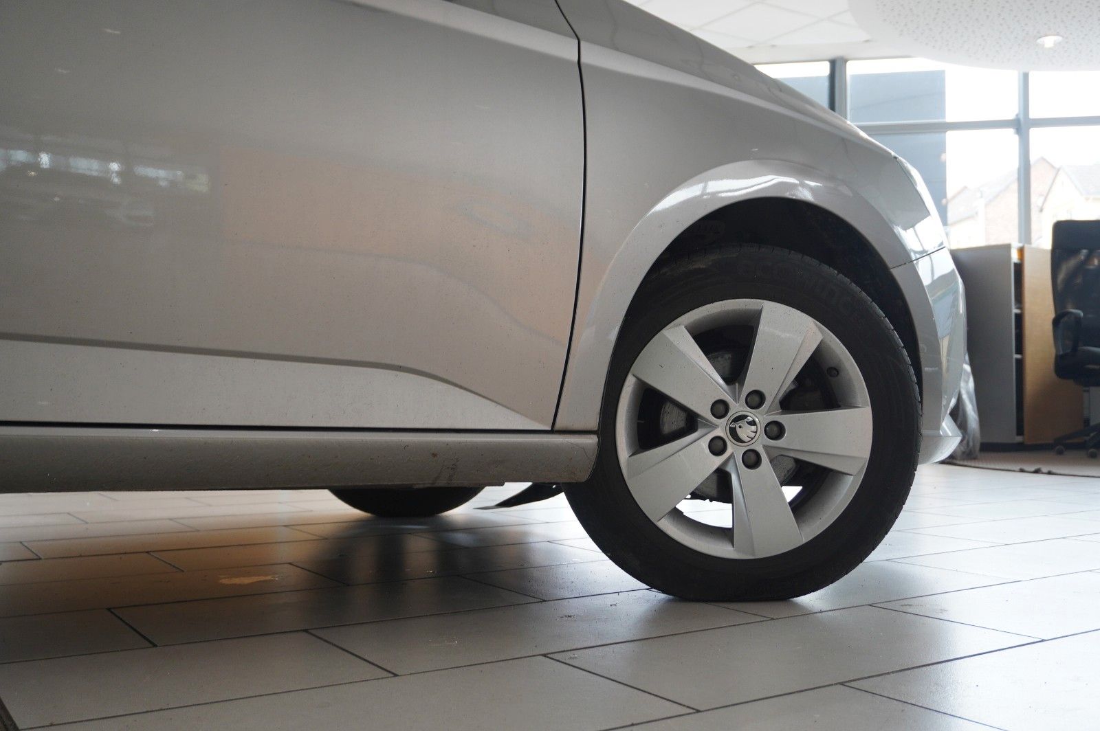 Fahrzeugabbildung SKODA Fabia Combi 1.2 STYLE LED/PDC/KLIMA/SH/USB/NEBEL