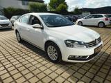 Volkswagen Passat Lim. *SCHIEBEDACH*CLIMATRONIC*SHZ PDC ALU - Volkswagen Passat aus 2012