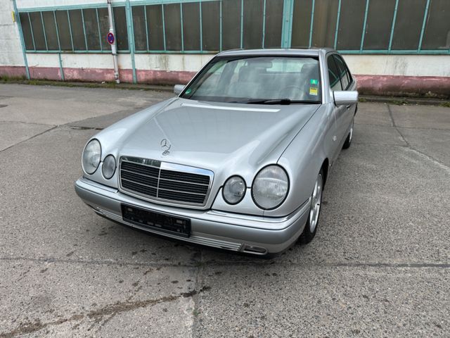 Mercedes-Benz E 280  Elegance /Automatikgetriebe