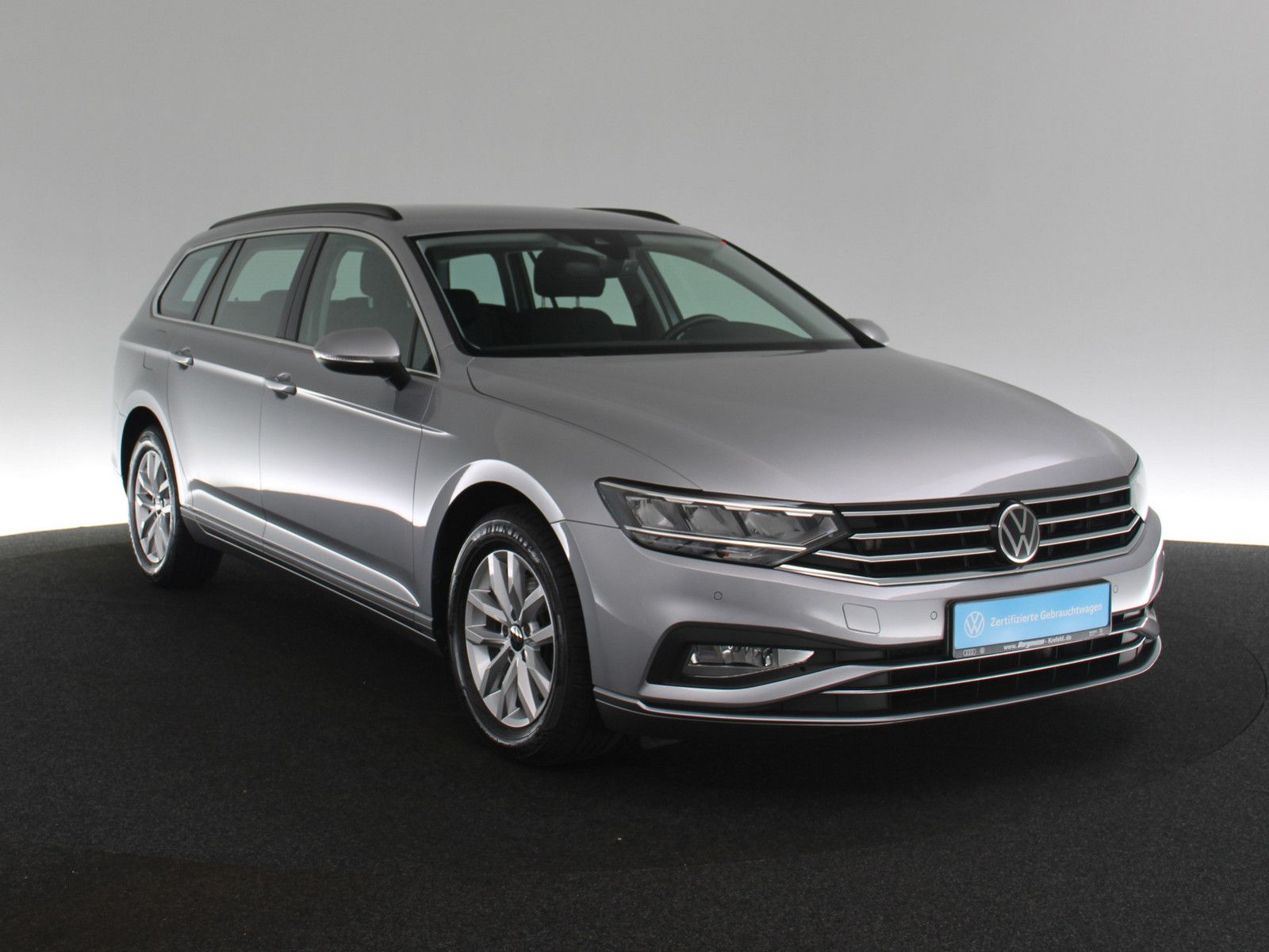 Volkswagen Passat Variant 2.0 TDI Business AHK LED ACC NAVI foto 3