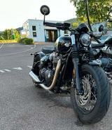 Triumph Bonneville Bobber - TRIUMPH BONNEVILLE BOBBER
