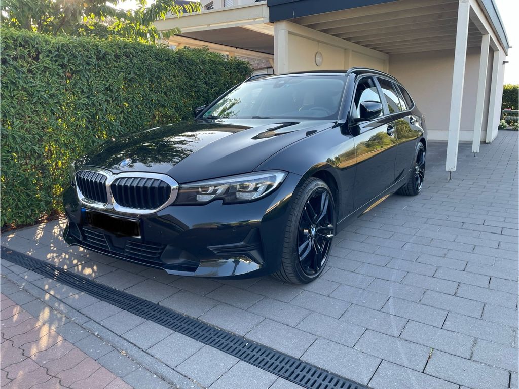 Image of BMW 320