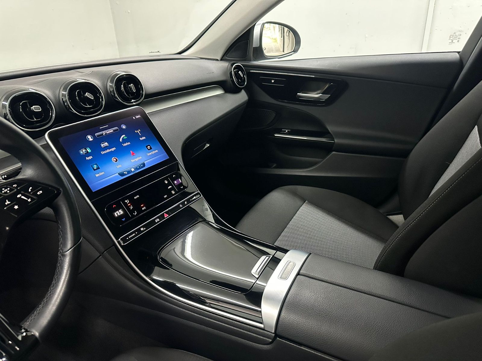 Fahrzeugabbildung Mercedes-Benz C 200 d T Autom *DISTRO*LED*NAVI*AHK*AVANTGARDE