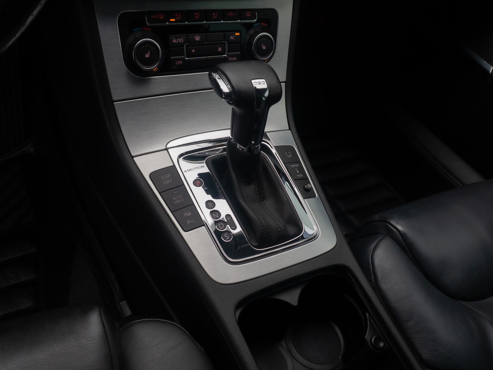 Fahrzeugabbildung Volkswagen Passat V6 FSI R-Line Edition Plus 4Motion AHK. K