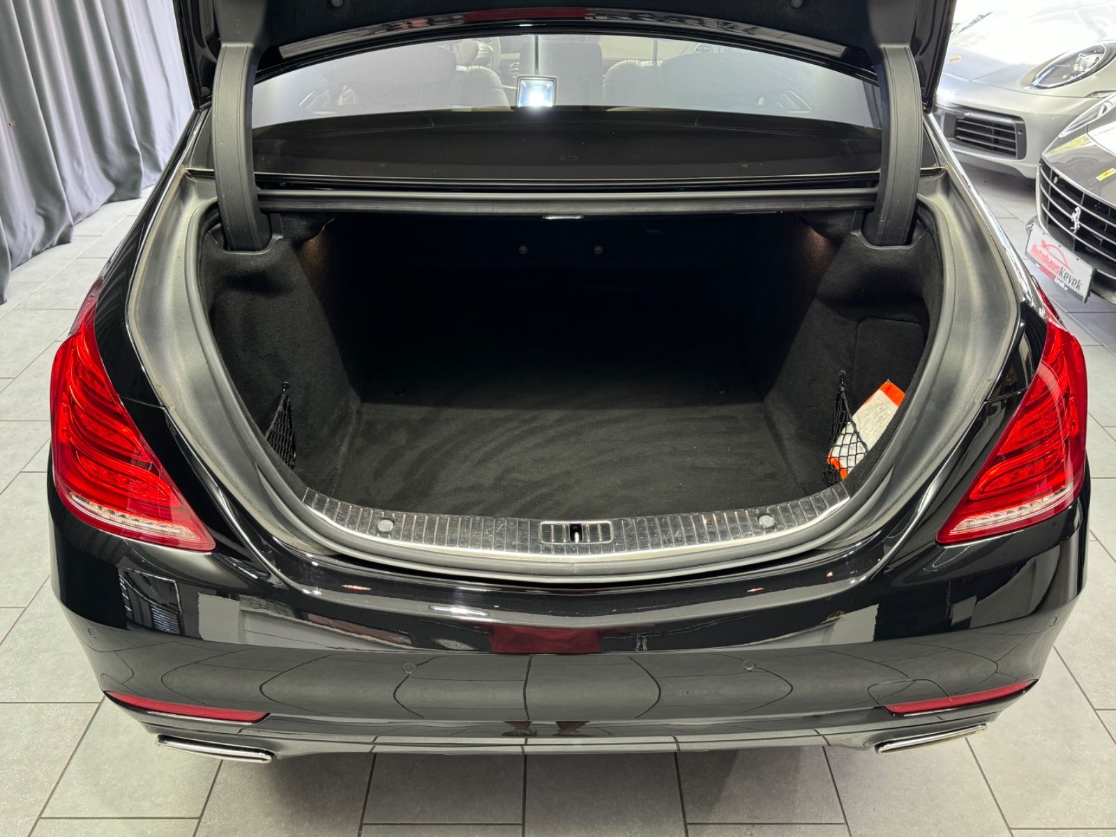 Fahrzeugabbildung Mercedes-Benz S 500 4Matic*HEAD-UP*360 KAMERA*BURMESTER*1.HAND