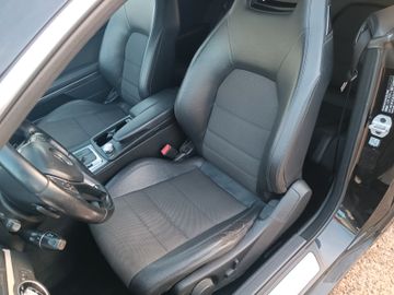 Mercedes E 200 - 12