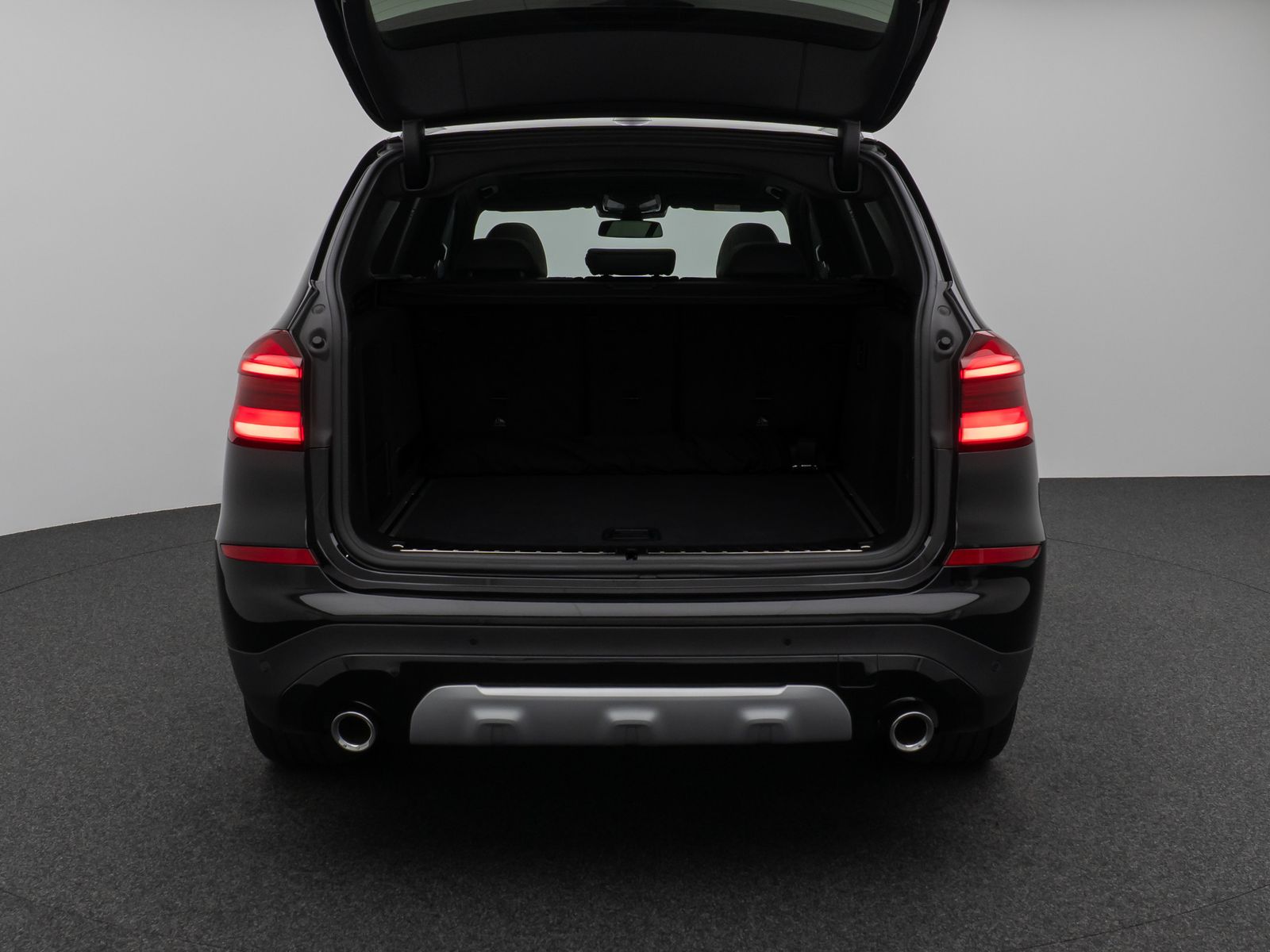 Fahrzeugabbildung BMW X3 xD20d xLine Kamera Panorama HUD DAB HiFi 19"