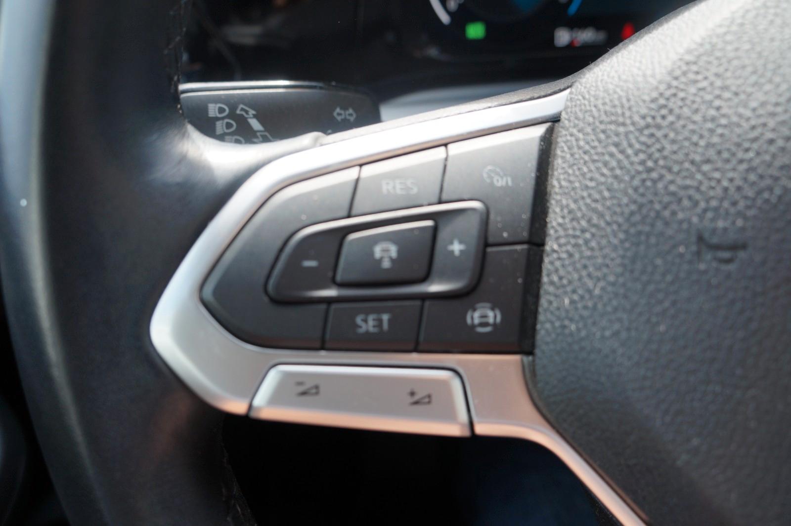 Volkswagen Golf VIII Life*LED*PDC*NAVI*SHZ*DIGITAL COCKPIT*, миниатюра 25