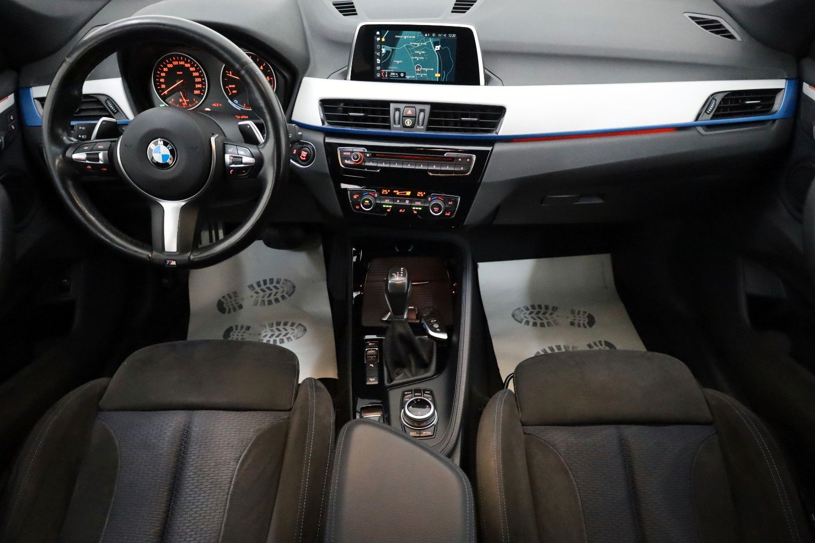 Fahrzeugabbildung BMW X1 xDrive 20d M Sport Alcant.,Navi,LED,Panorama