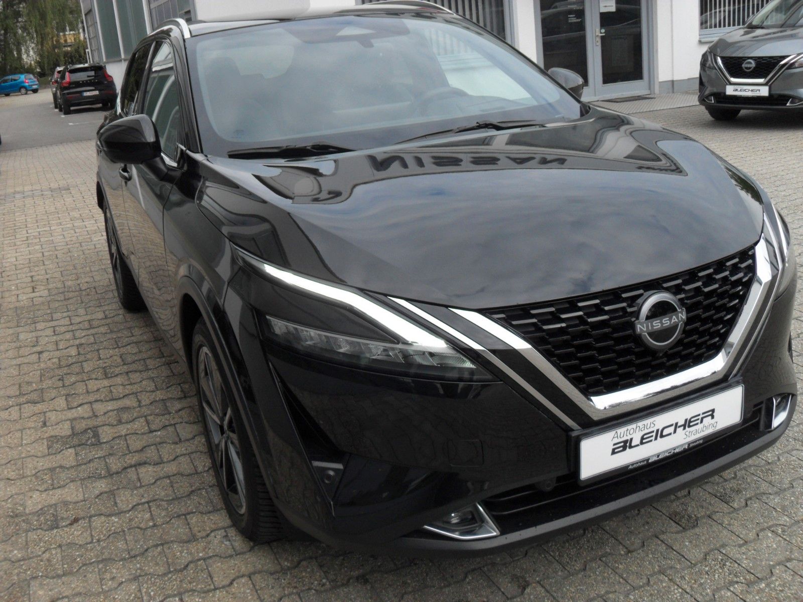 Fahrzeugabbildung Nissan Qashqai Tekna 4x4 | HeadUp | WP | Panorama