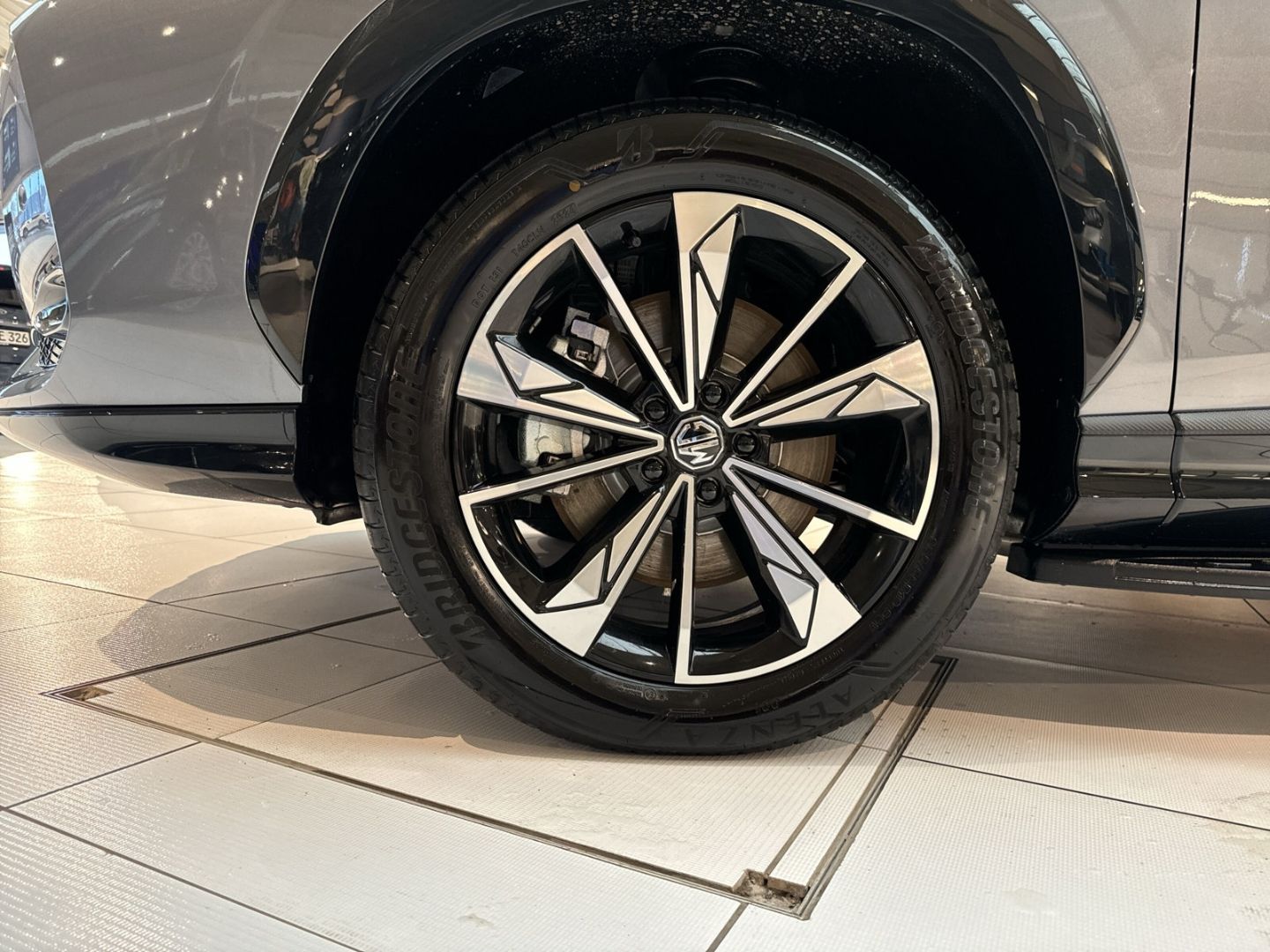 Fahrzeugabbildung MG HS Hybrid+ Comfort TOP FINANZ* versch. Farben