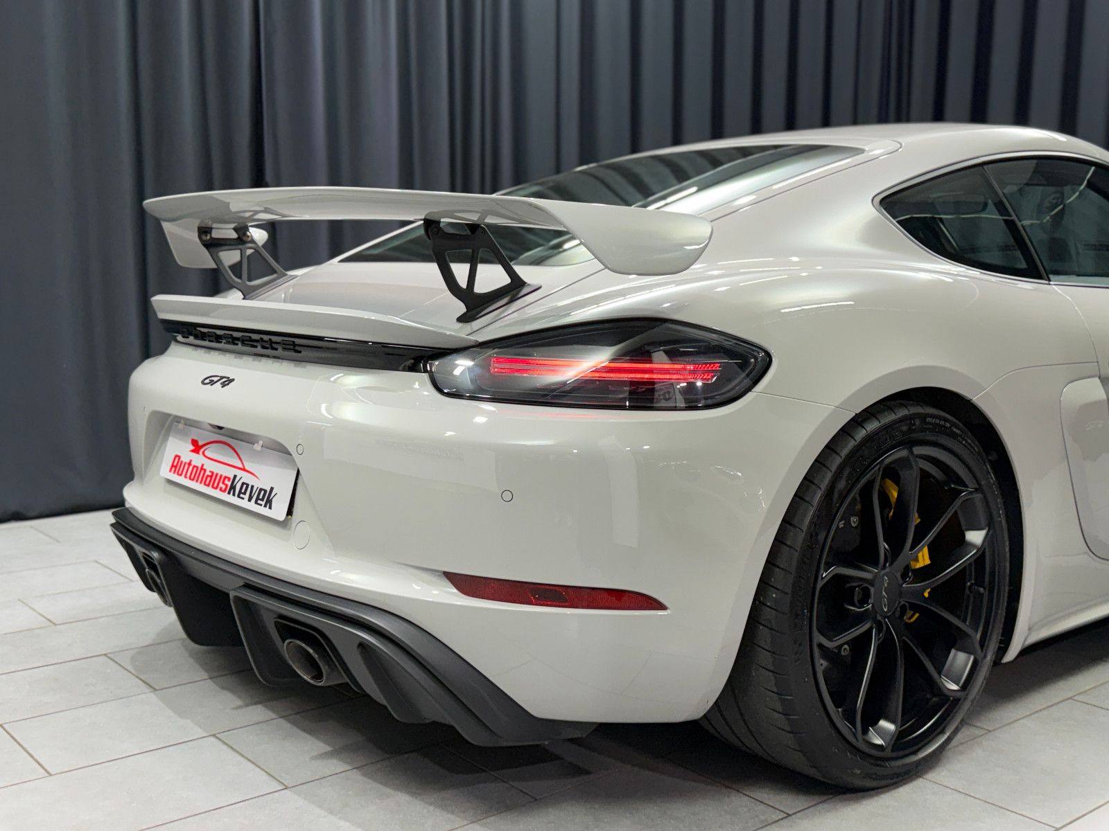 Fahrzeugabbildung Porsche Cayman GT4|918 SCHALENSITZE|PCCB|1.HAND|SCHALTER