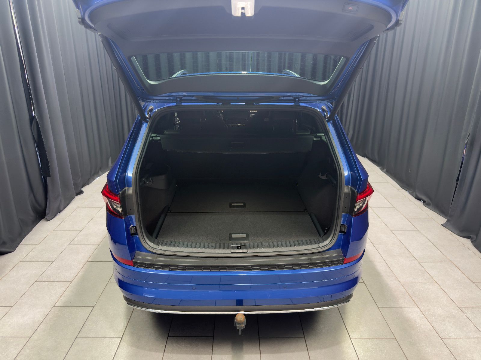 Fahrzeugabbildung SKODA Kodiaq Sportline 4x4|CANTON|360°|AHK