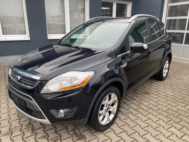 Ford Kuga TDCi163 Auto Navi/SHZ/FSH/LMF/AHK