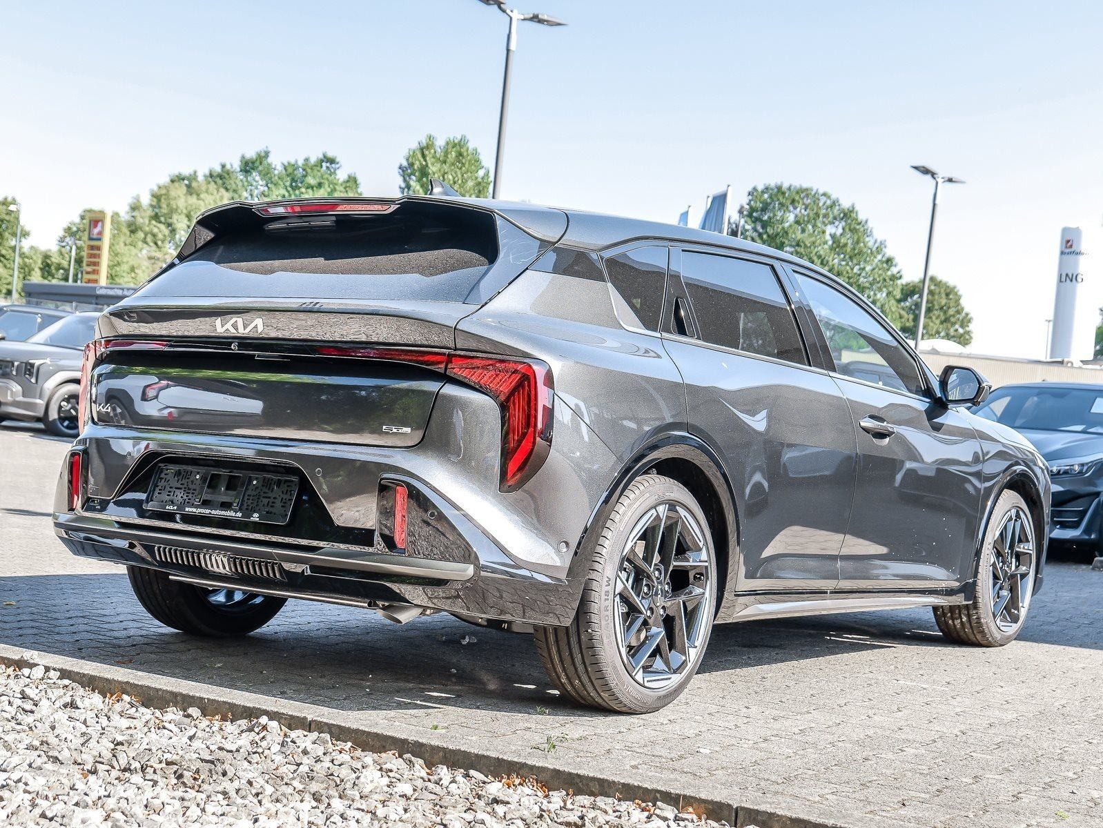 Kia K4 - Bild 2
