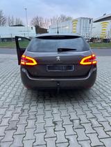 Peugeot 308 SW Active 130 PureTech STOP & START Active - Peugeot 308 von privat