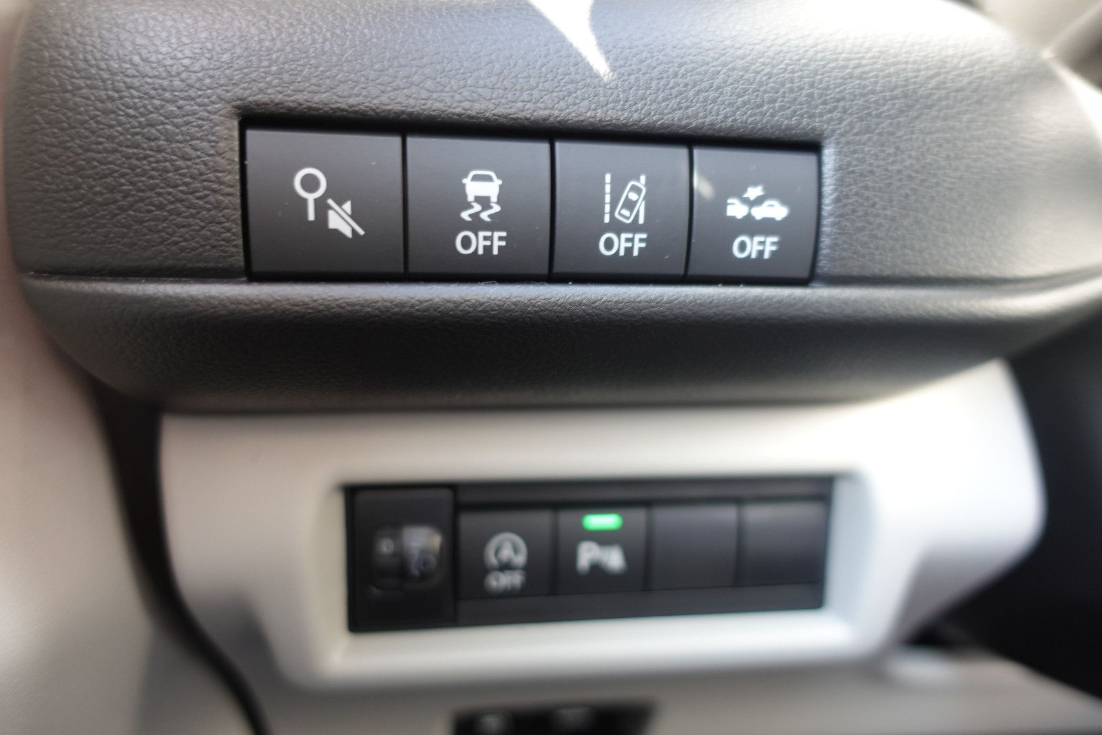 Fahrzeugabbildung Suzuki Swift Comfort 1.2,Navi,Sitzhz,Kamera,Alu,DAB,LED
