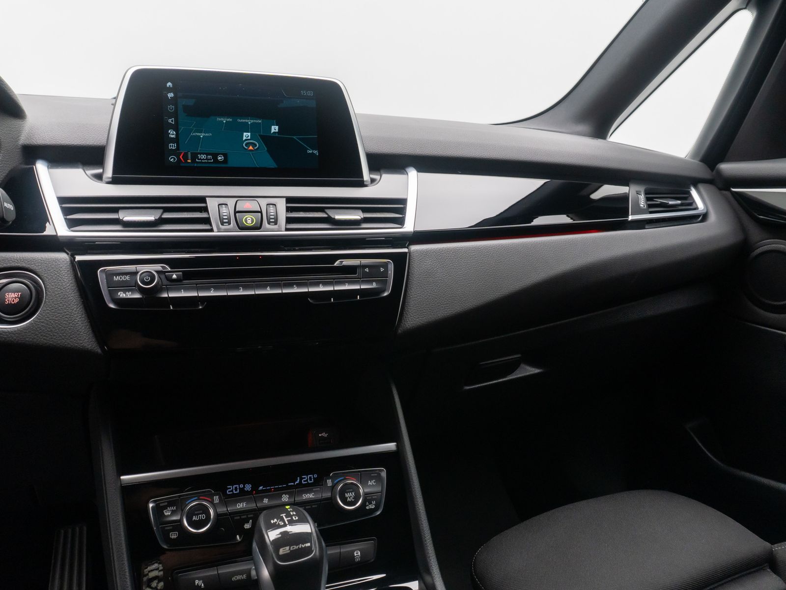 Fahrzeugabbildung BMW 225 Active Tourer iPerf Kamera DAB Sportsitz