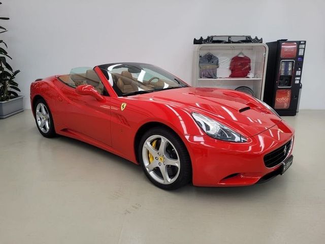 Ferrari California California DCT - APPLE CARPLA