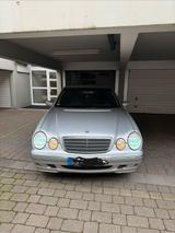 Mercedes-Benz Mercedes Benz E430 - Mercedes-Benz E 430 mit Benzin-Antrieb