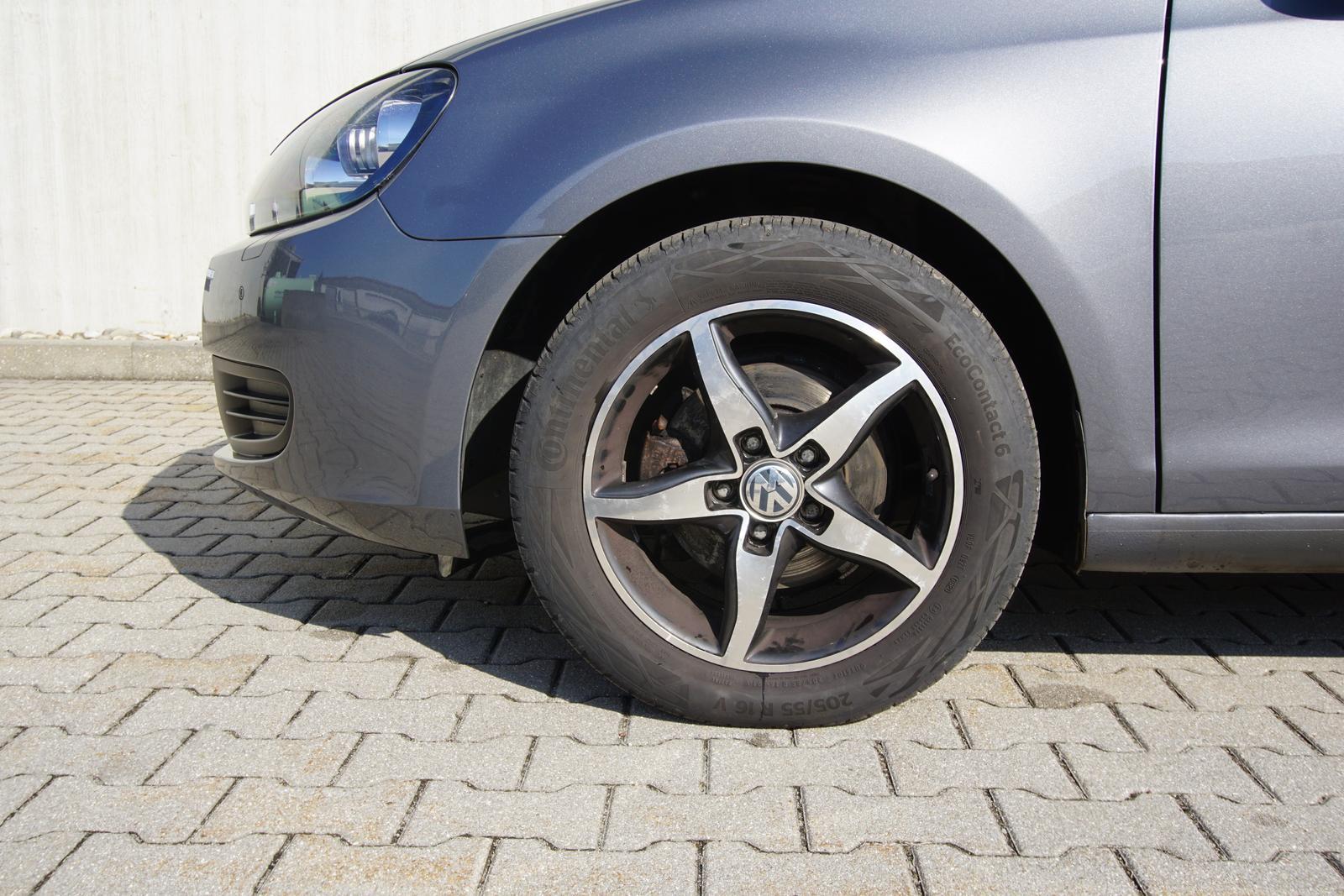 Volkswagen Golf 1.4 16V Trendline SHZ PDC Klima Radio