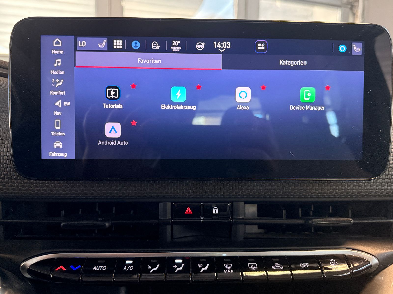 Fahrzeugabbildung Fiat 500e/ 3+1 /LA PRIMA/APPLE/NAVI/KAMERA/LED/LEDER