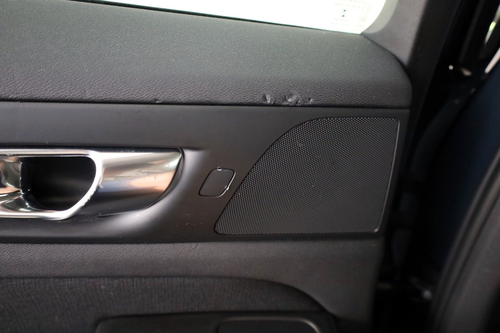 Fahrzeugabbildung Volvo V60 Momentum Core,Navi,LED,DAB,PDC,AHK