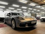Porsche Panamera Sport Turismo 4 E-Hybrid PANO/ACC/CHRON - Porsche Panamera 4s mit Hybrid-Antrieb (Benzin/Elektro)
