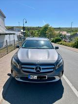 Mercedes-Benz GLA 180 Urban | 84tkm | BI-XENON | NAVI | 8-fach - Mercedes-Benz GLA-Klasse von privat