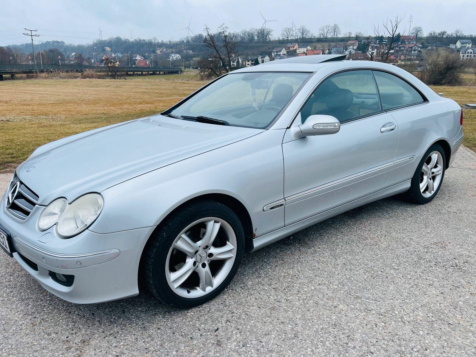 Mercedes-Benz CLK 220