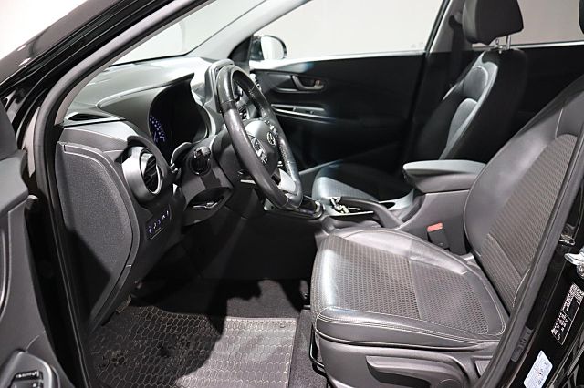 Kona 1.6T-GDi 4WD Premium LEDER LED TEMPOMAT SHZ