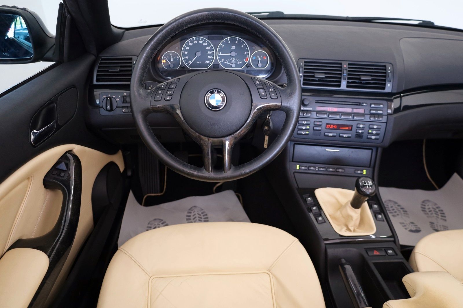 Fahrzeugabbildung BMW Cabrio 318 Ci Edition Exclusive Leder,Xenon,SH