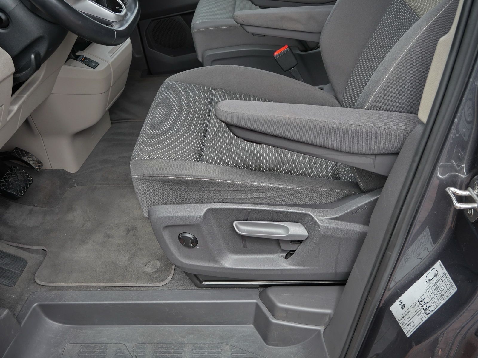 Volkswagen T7 Multivan Life 1.4 eTSI Stand Pano HuD 7Sitze foto 23