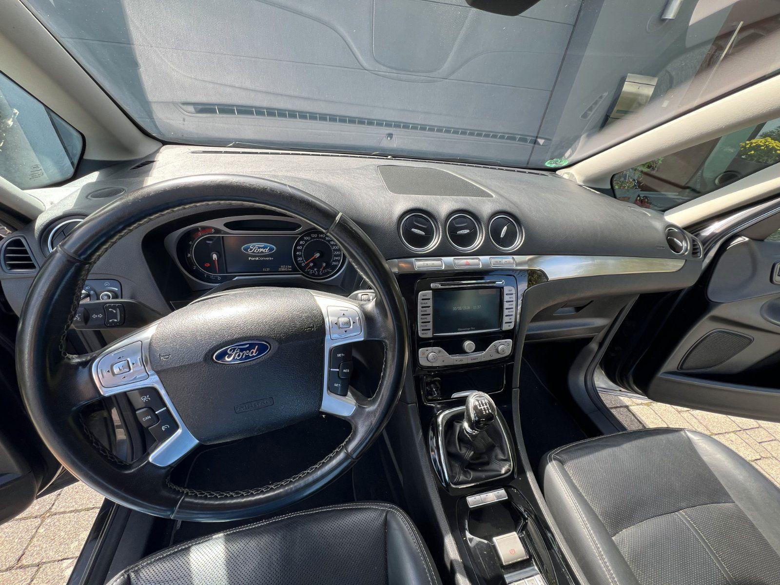 Ford Galaxy 2010 — photo 6