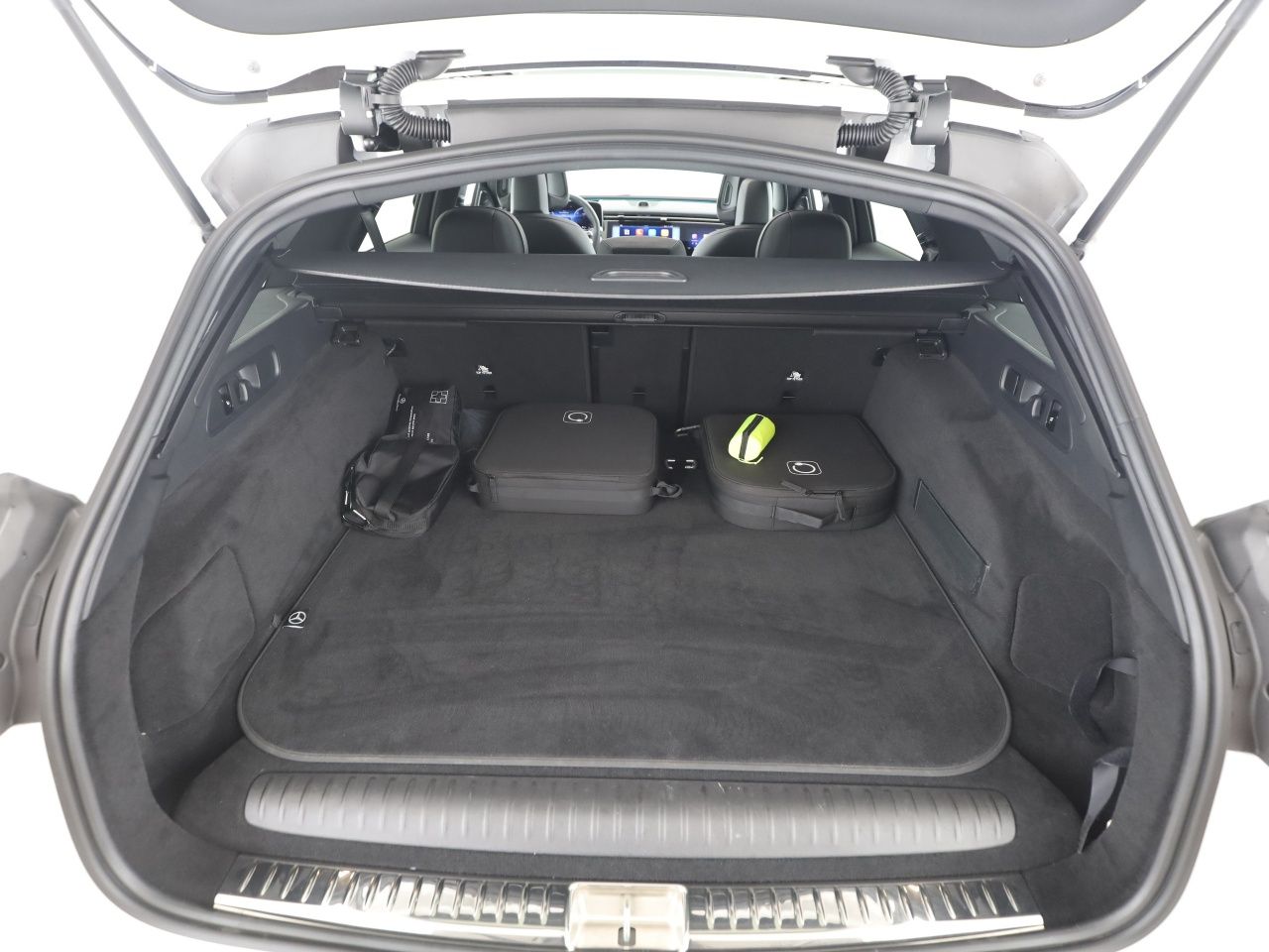 Mercedes-Benz E 300 e T AMG Prem.+ HUD Super Sitzklim. AHK foto 16