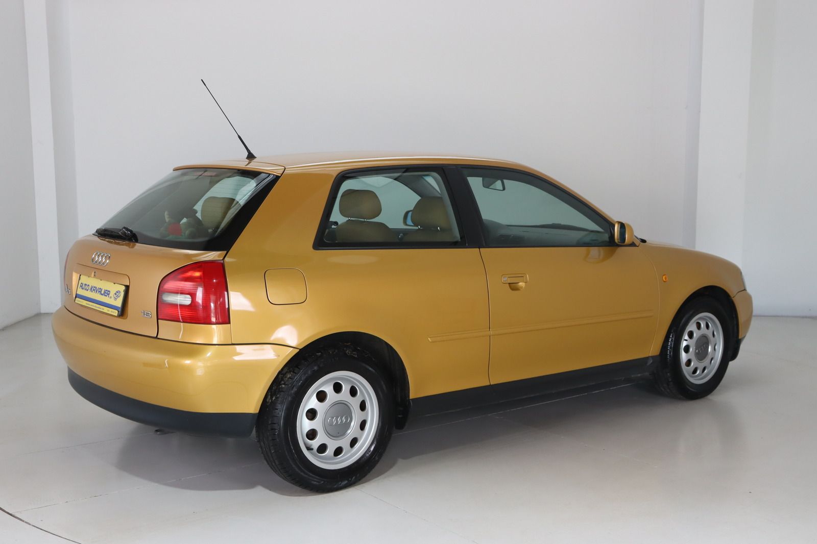 Fahrzeugabbildung Audi A3 1.8 * 1.Hand * Standhzg. * HU/AU neu