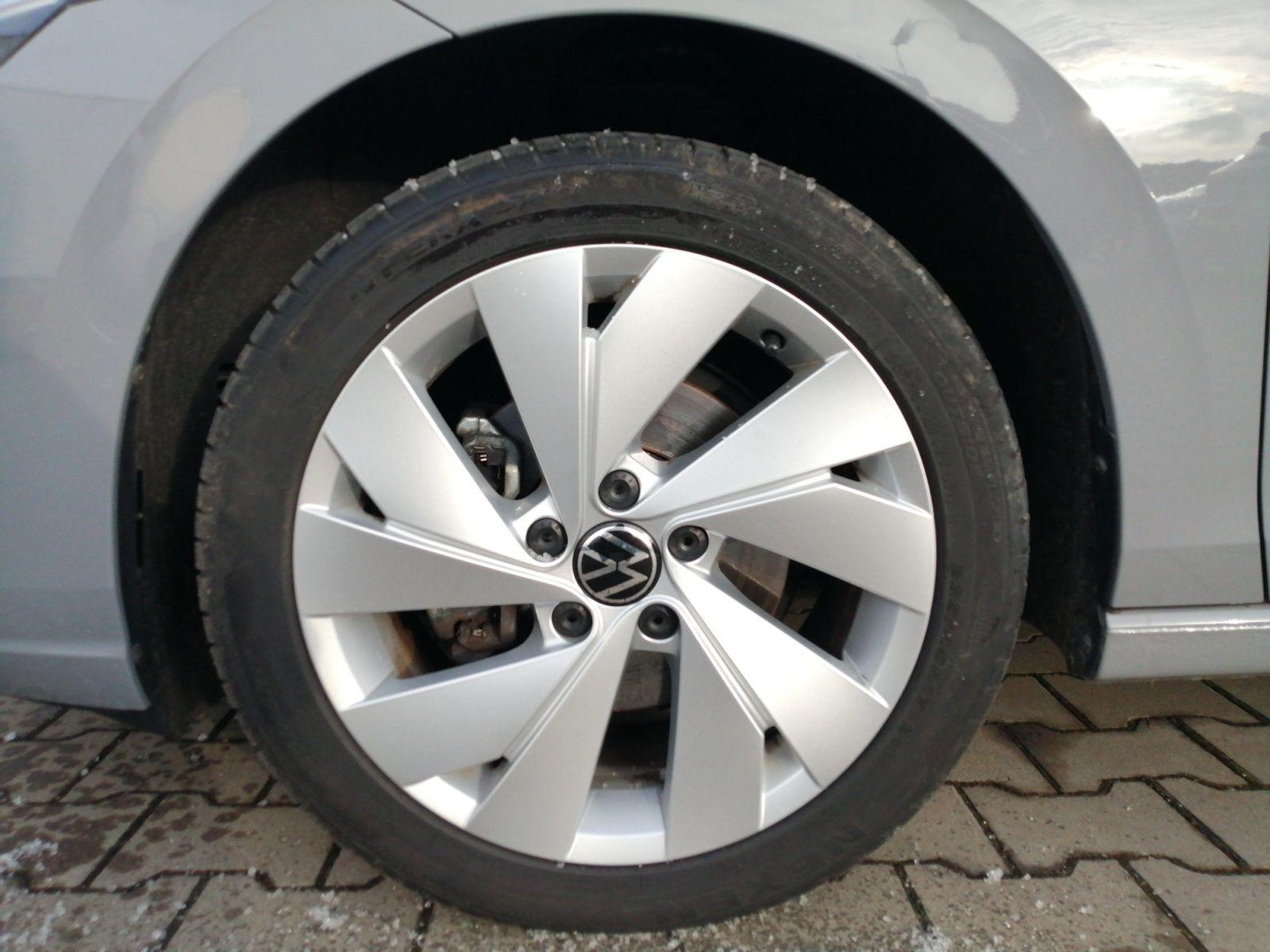 Volkswagen Golf VIII Style 1.5 eTSI DSG Navi LED+ Kamera, миниатюра 8