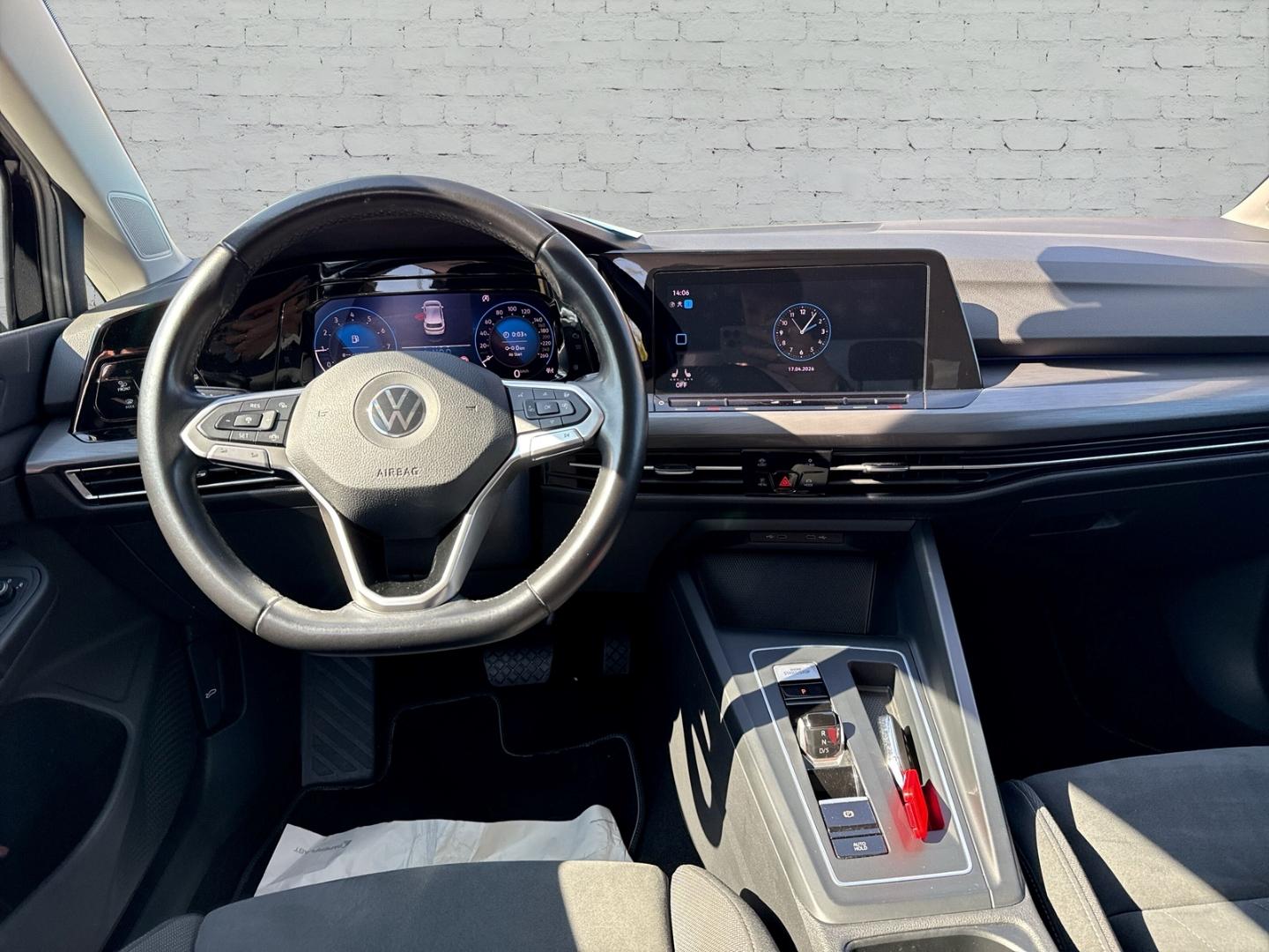 Volkswagen Golf VIII 1.5 eTSI DSG Style El. Panodach Navi D, миниатюра 9