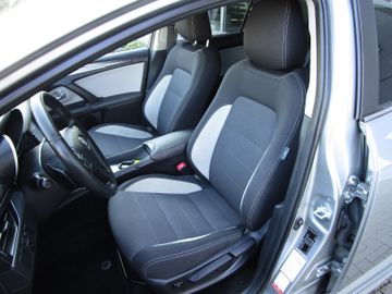 Toyota Avensis - 9