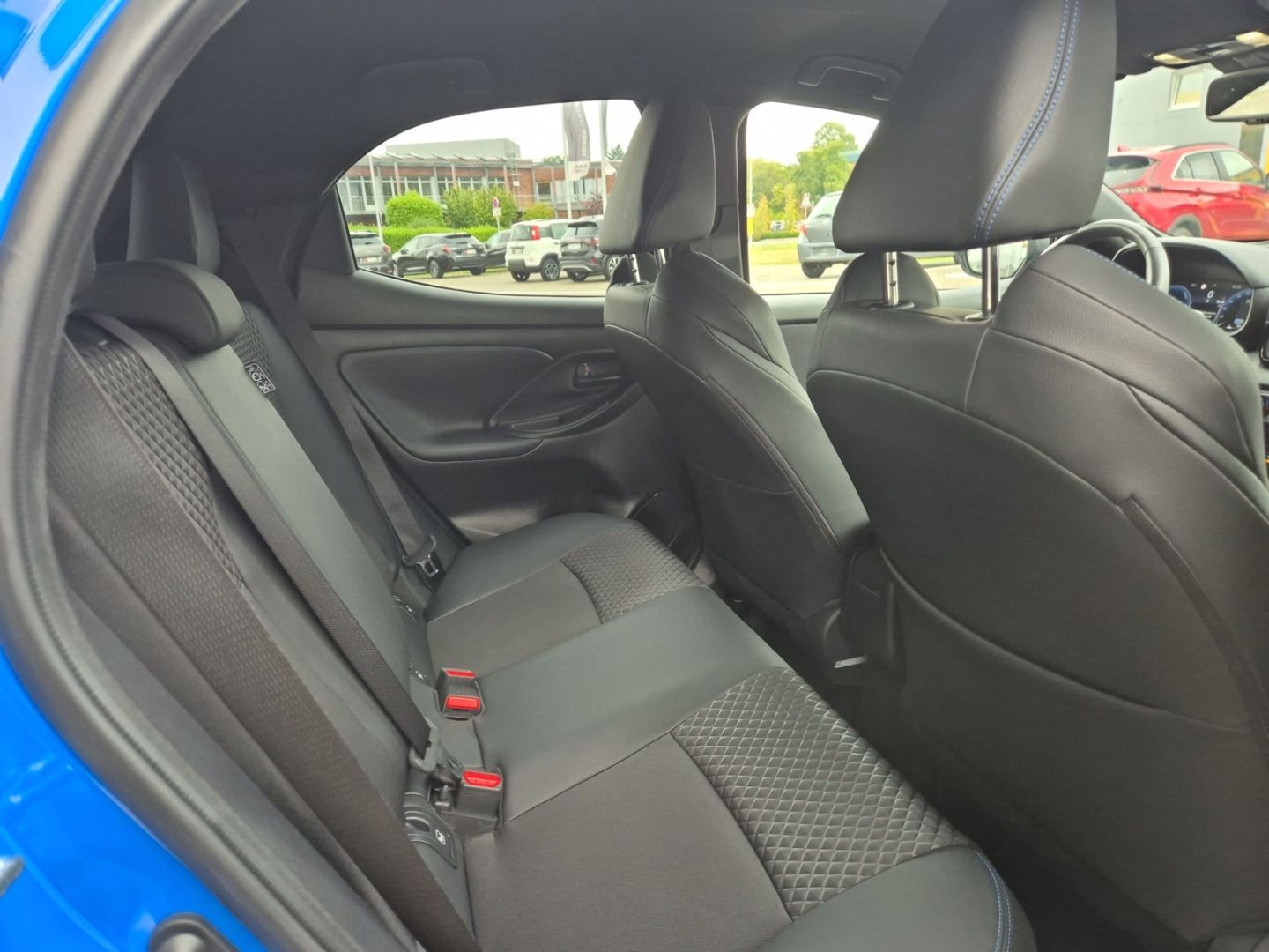 Fahrzeugabbildung Toyota Yaris Hybrid Premiere Edition 1.5 Dual-VVT-iE EU