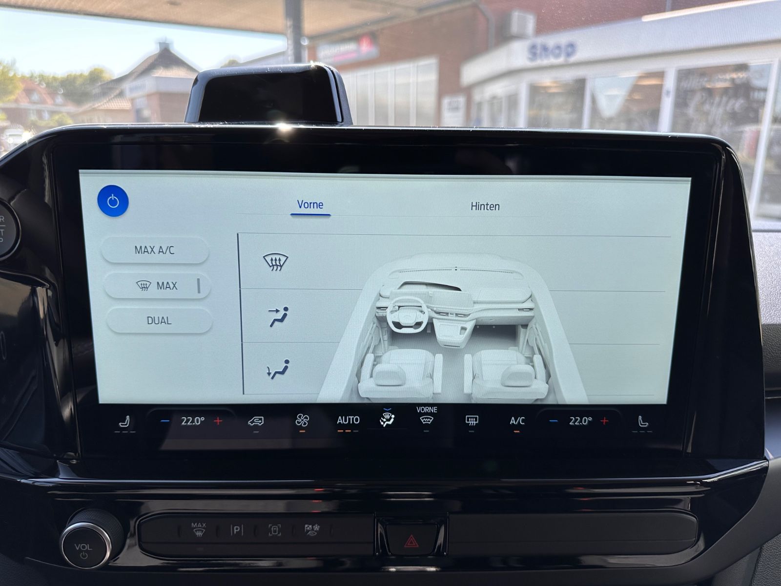 Fahrzeugabbildung Ford Tourneo Custom 2.0 EcoBlue 320 L2  Titanium Aut.