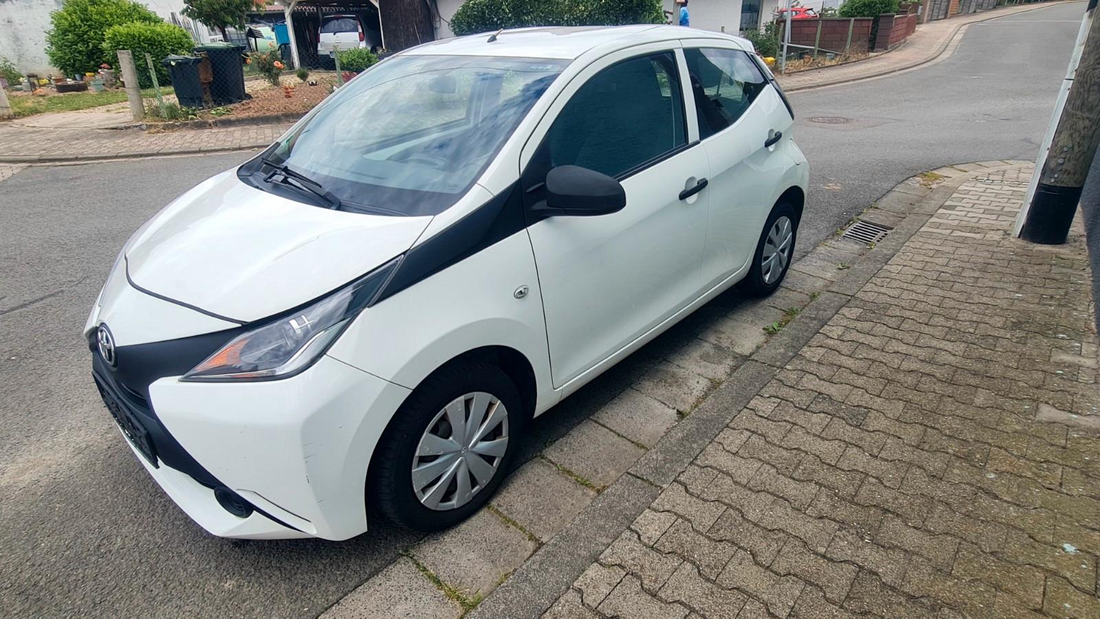Toyota Aygo AYGO x, 1 Hand, Euro 6